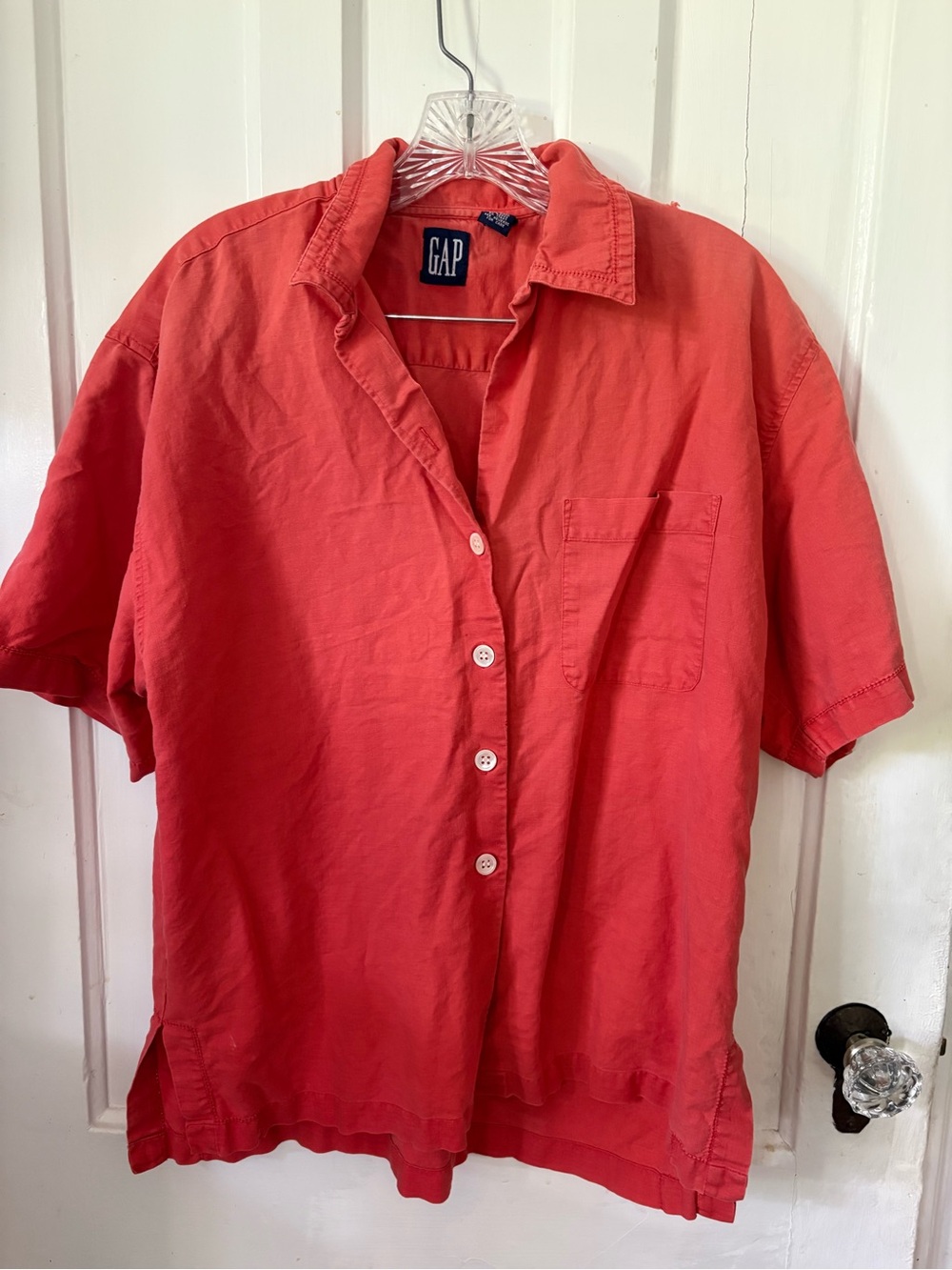 GAP Vintage Red Linen Short-Sleeve Button-Up Shirt